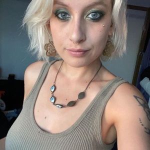 Meet your Posher, Jazmin